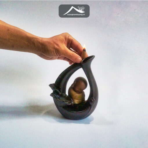 Nhang nụ trầm hương